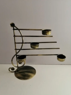 Stolní svícen noty
